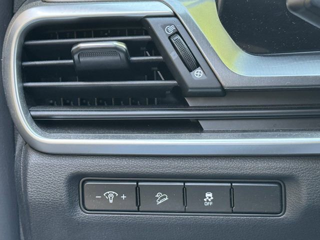Used 2023 Kia Telluride LX FWD image 19