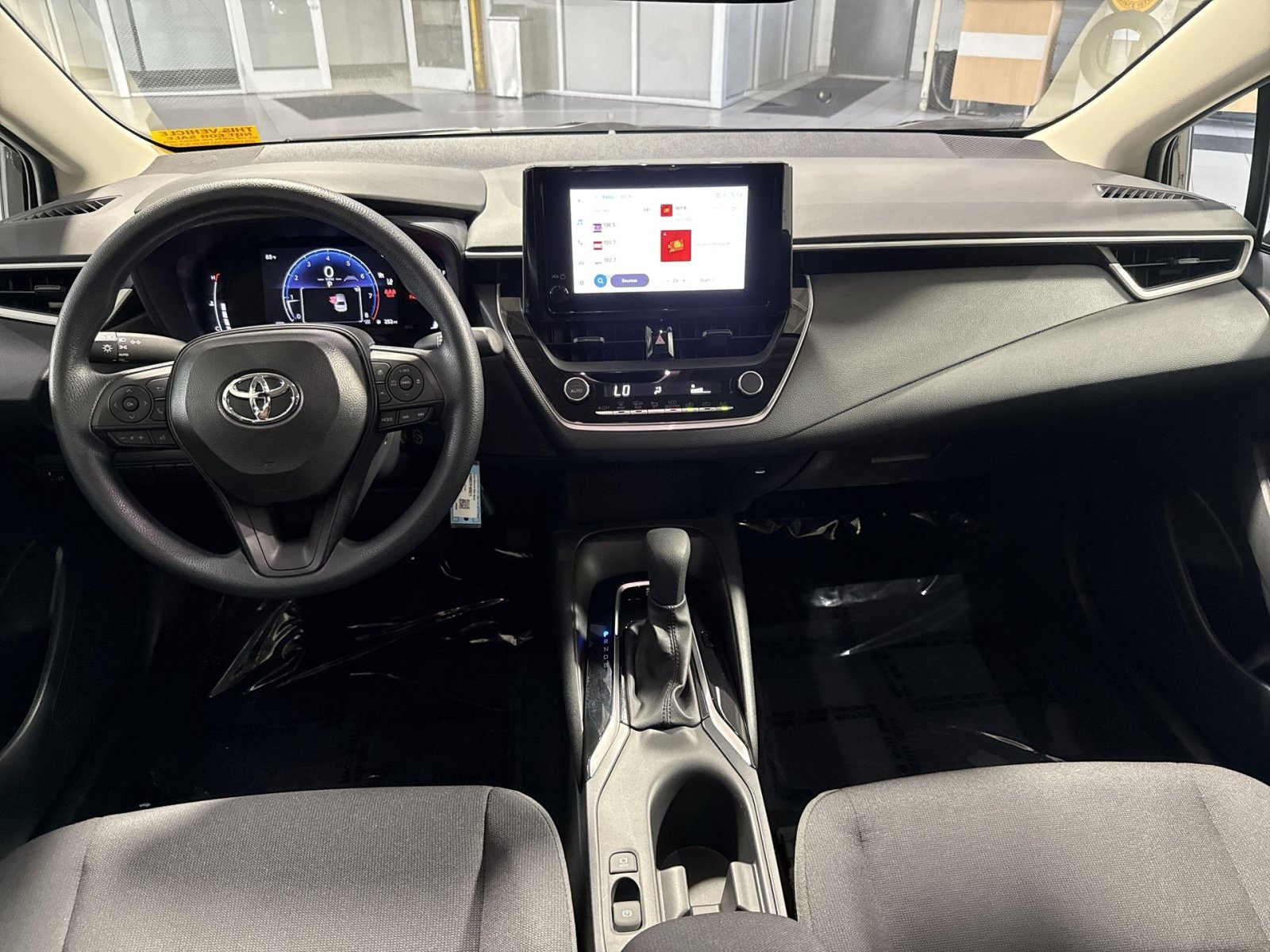 Used 2026 Toyota Corolla LE FWD image 27