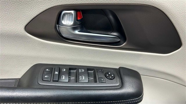 Used 2021 Chrysler Voyager LX image 15