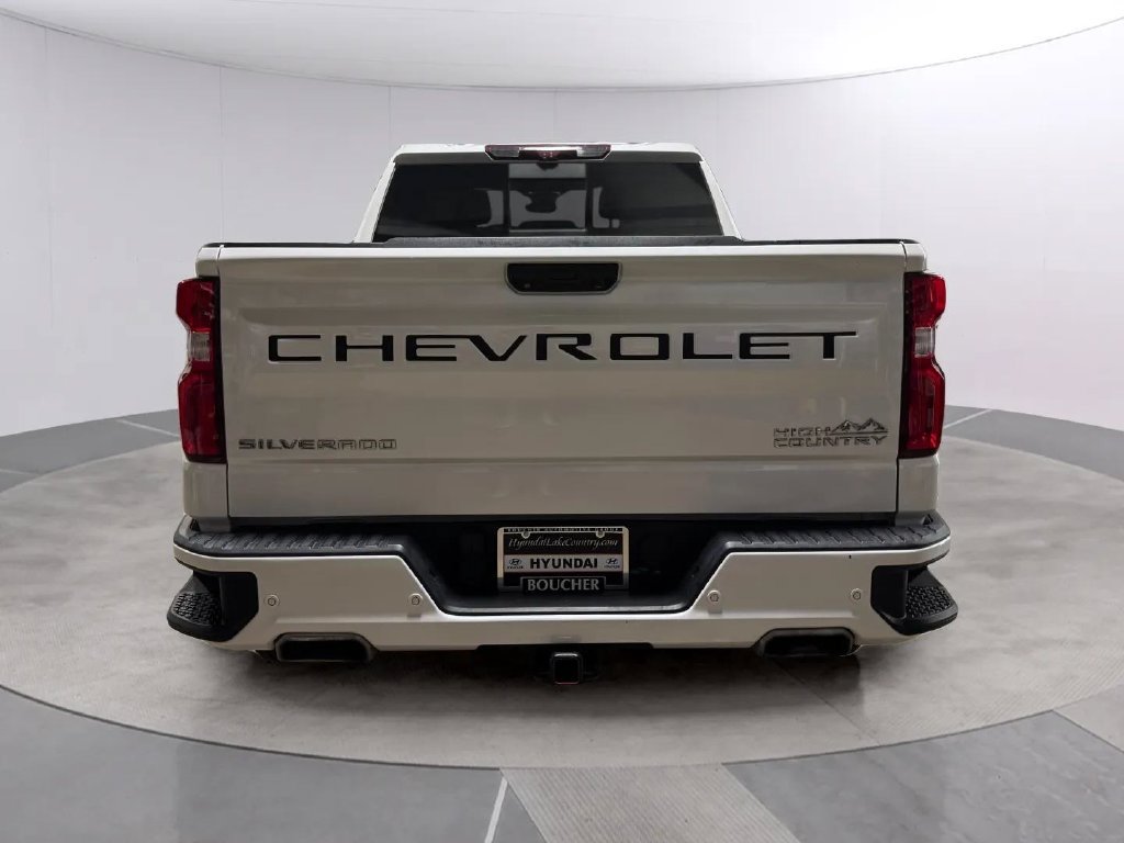 Used 2023 Chevrolet Silverado 1500 High Country w/ Technology Package AWD/4WD image 4