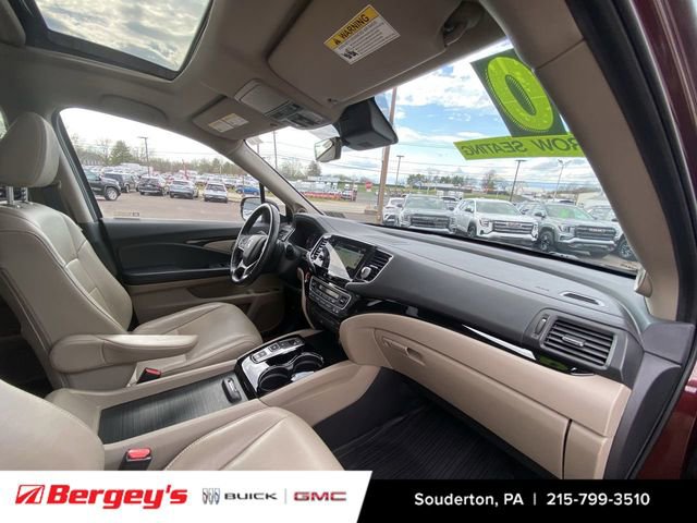 Used 2020 Honda Pilot Touring image 32