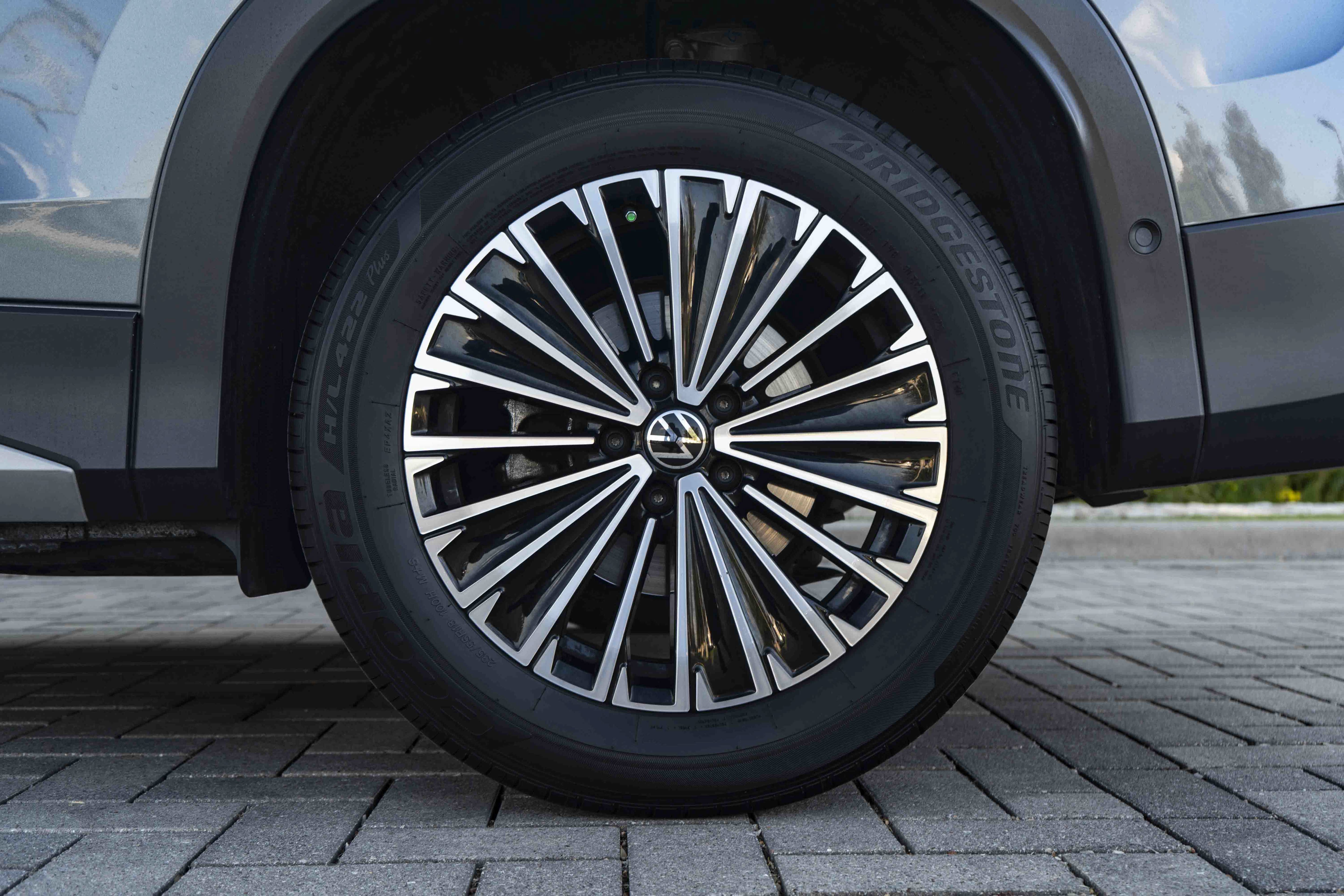Certified 2026 Volkswagen Tiguan S FWD image 14
