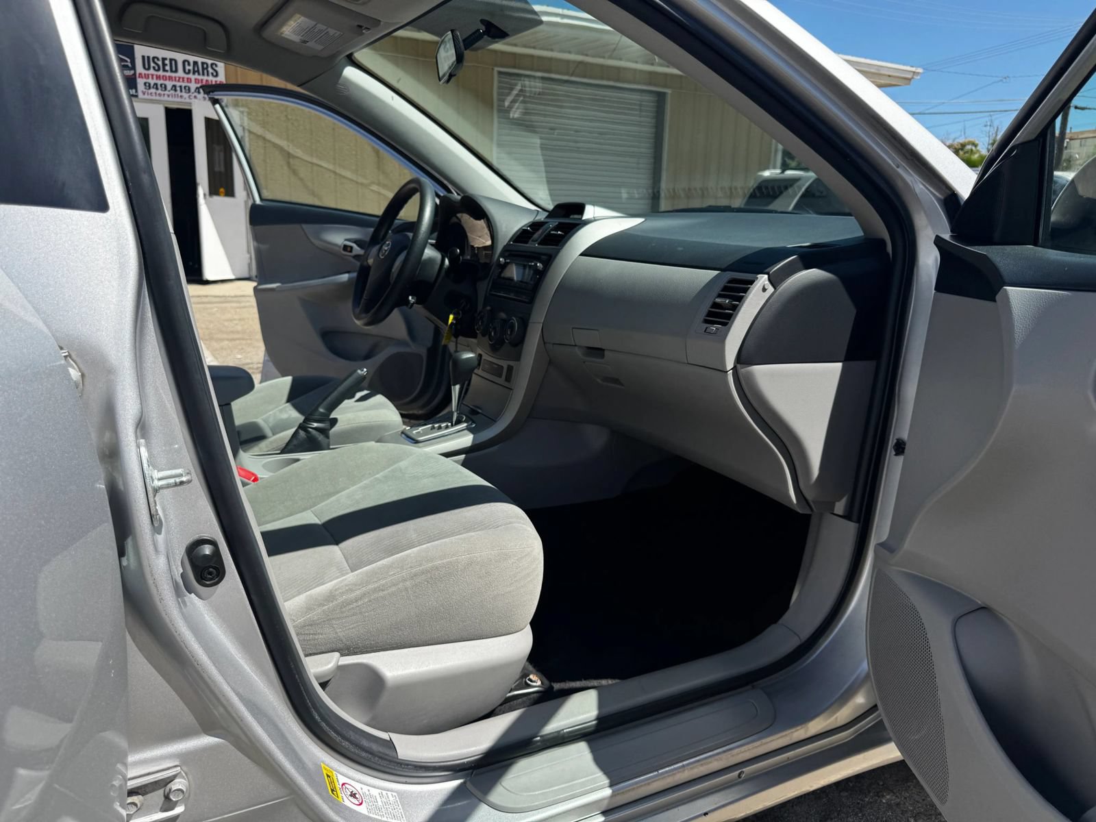 Used 2012 Toyota Corolla LE FWD image 7