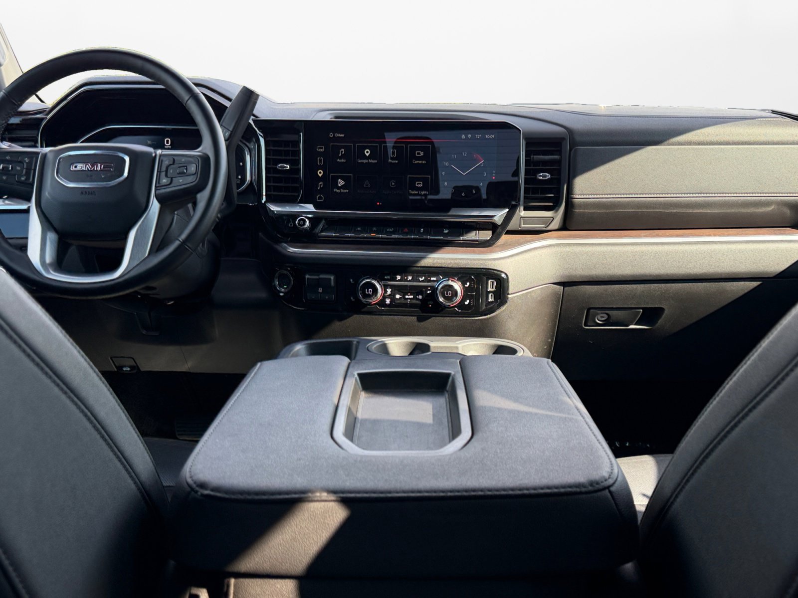 Used 2026 GMC Sierra 1500 SLT AWD/4WD image 14