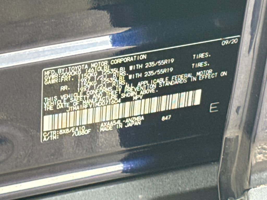 Used 2021 Toyota RAV4 XLE Premium image 45