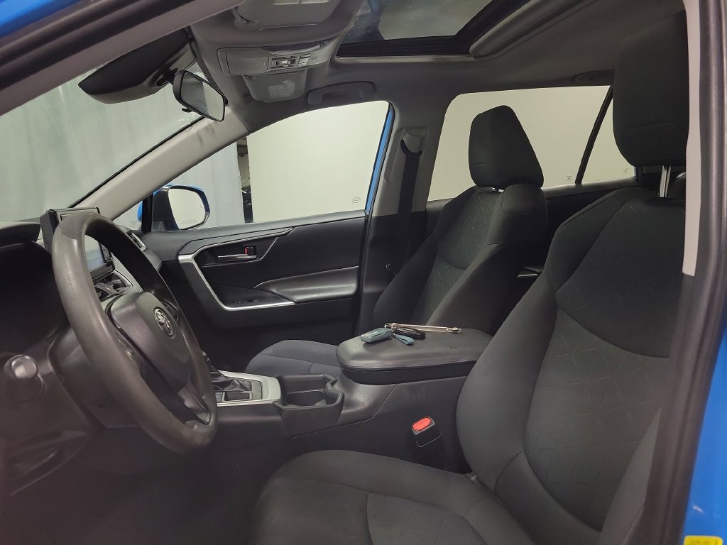 Used 2019 Toyota RAV4 XLE w/ All Weather Liner Package AWD/4WD image 15