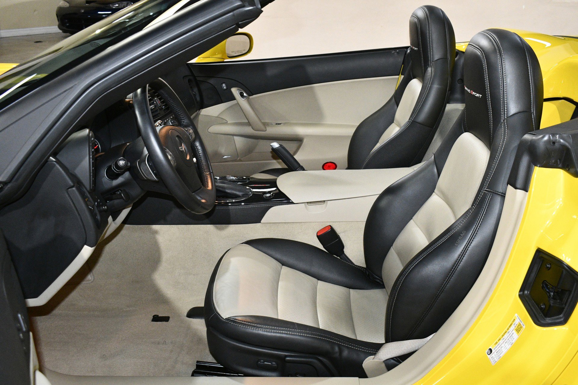 Used 2011 Chevrolet Corvette Grand Sport w/ Preferred Equipment Group image 49