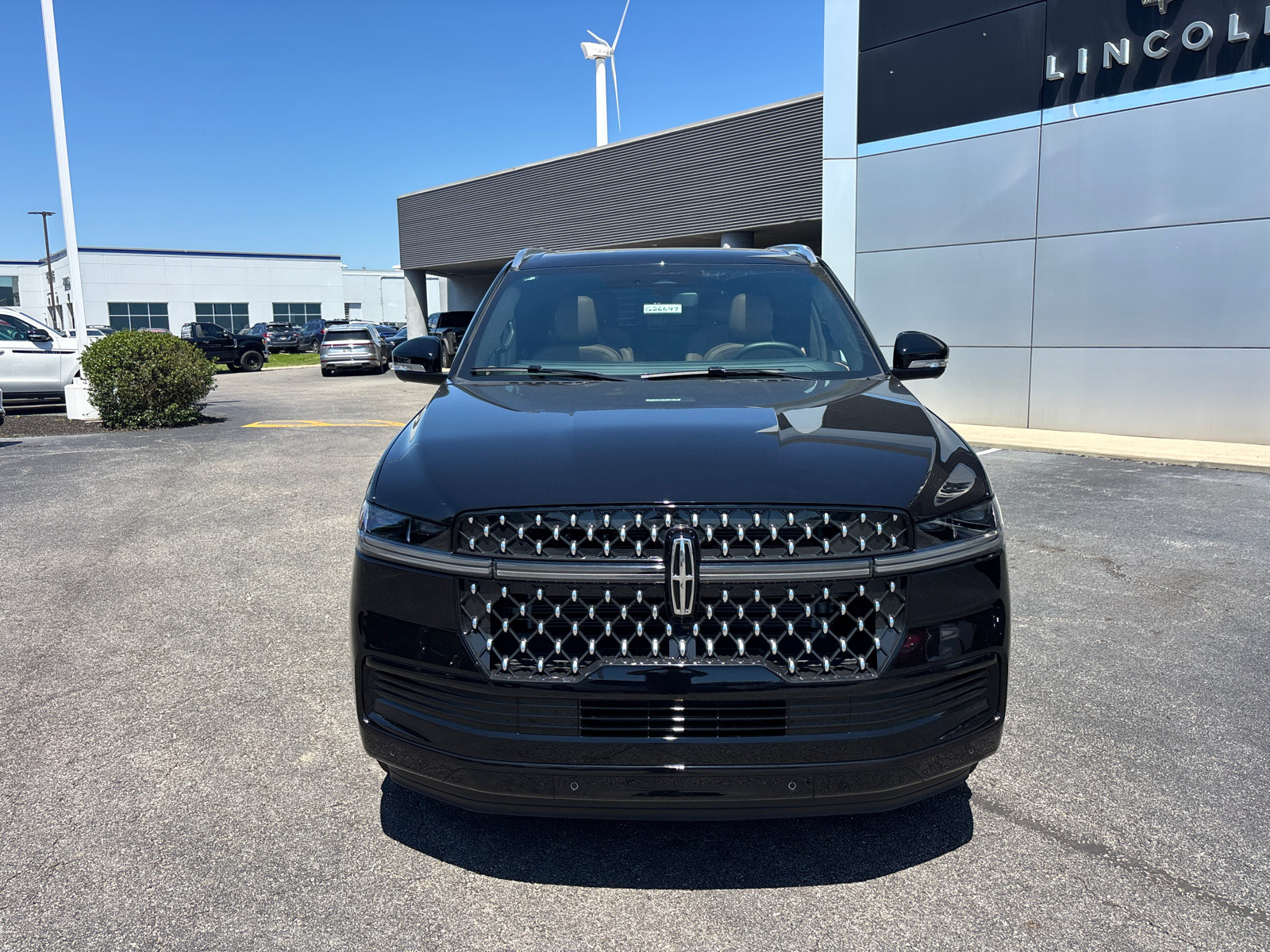 New 2026 Lincoln Navigator L Black Label AWD/4WD image 2