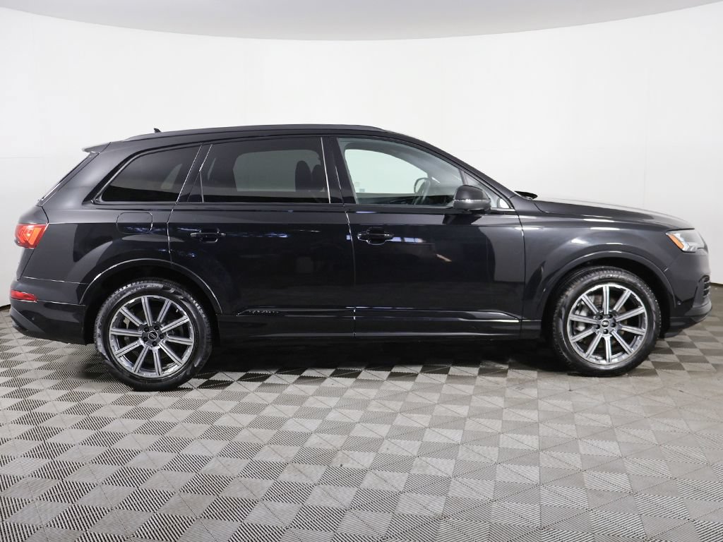 Used 2023 Audi Q7 2.0T Premium Plus w/ Premium Plus Package AWD/4WD image 21