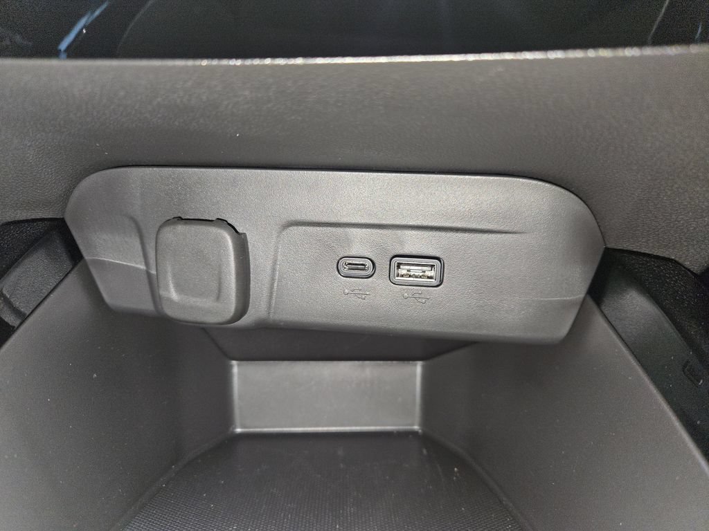 Used 2026 Chevrolet Trax RS w/ Driver Confidence Package FWD image 29