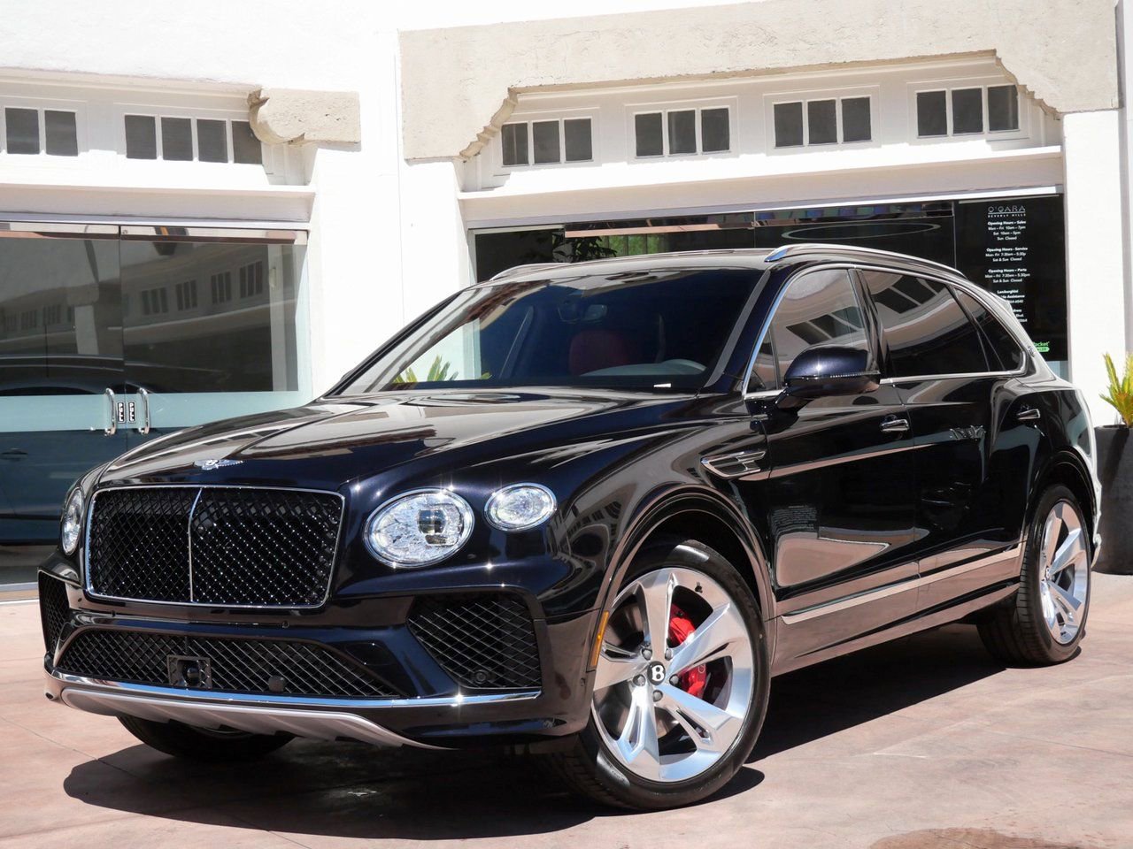 Used 2025 Bentley Bentayga Extended Wheelbase AWD/4WD image 9