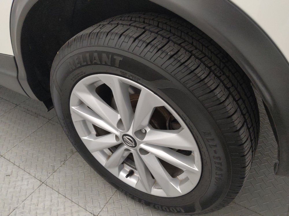 Used 2019 Nissan Rogue Sport S w/ Appearance Package image 31