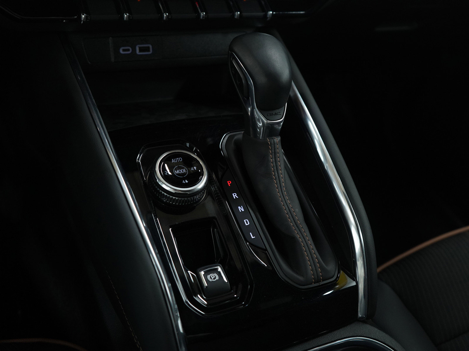 Used 2023 GMC Canyon AT4 image 22