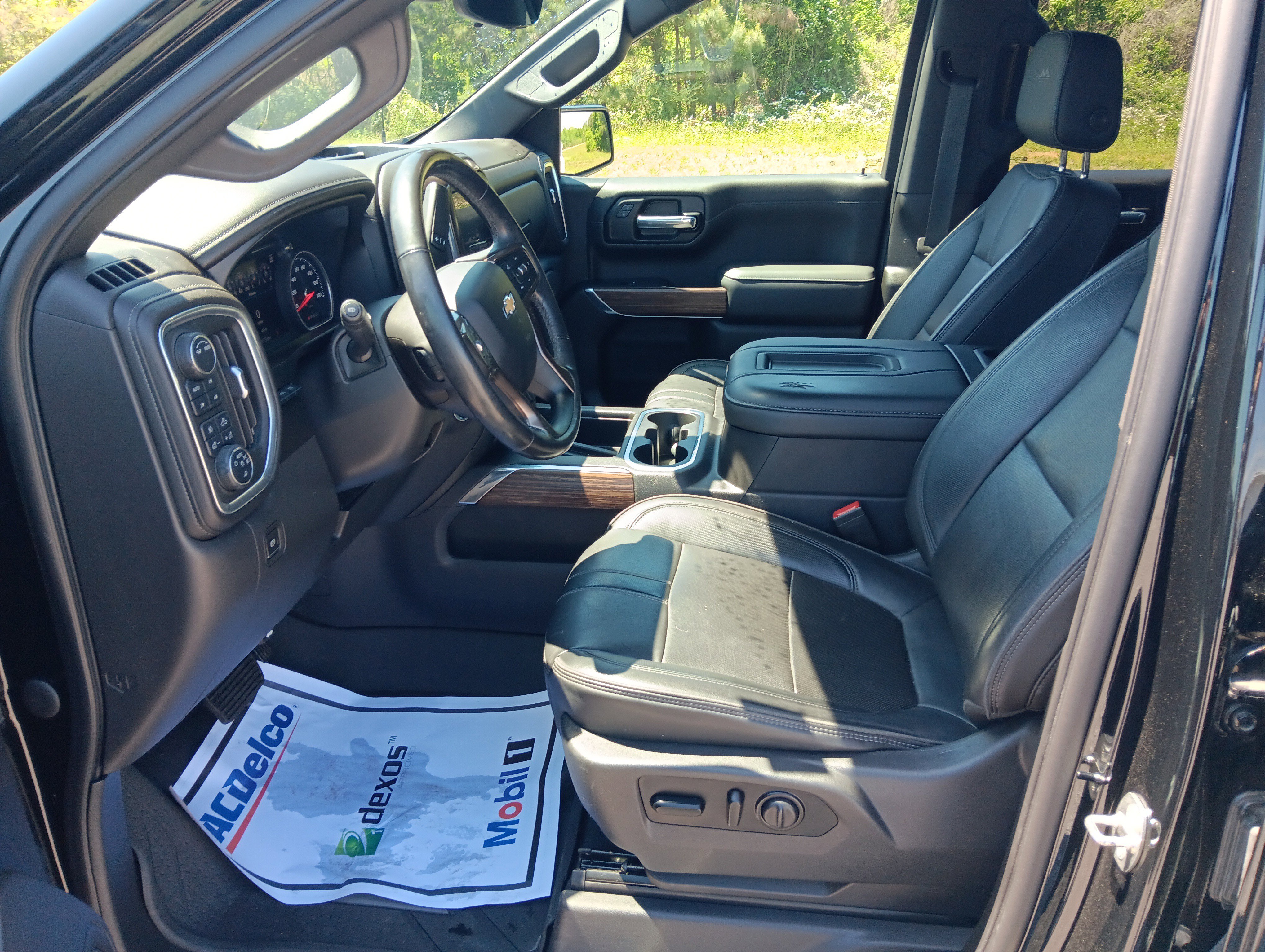 Used 2021 Chevrolet Silverado 1500 High Country w/ Technology Package image 10