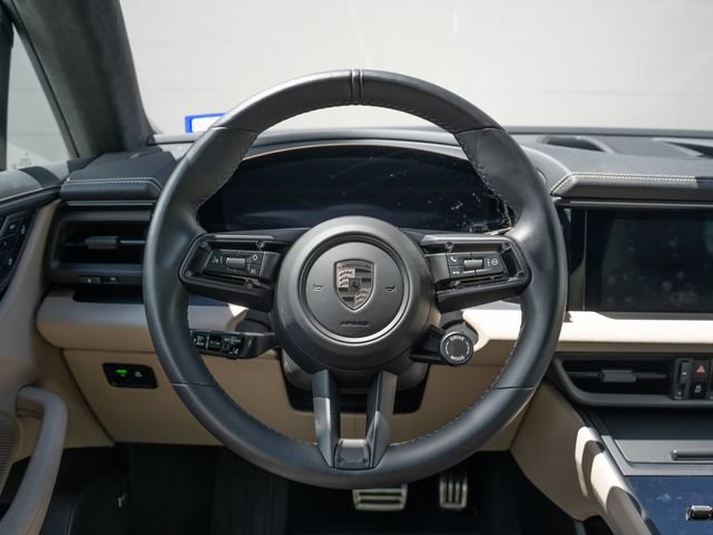 Certified 2024 Porsche Macan Turbo Electric AWD/4WD image 23