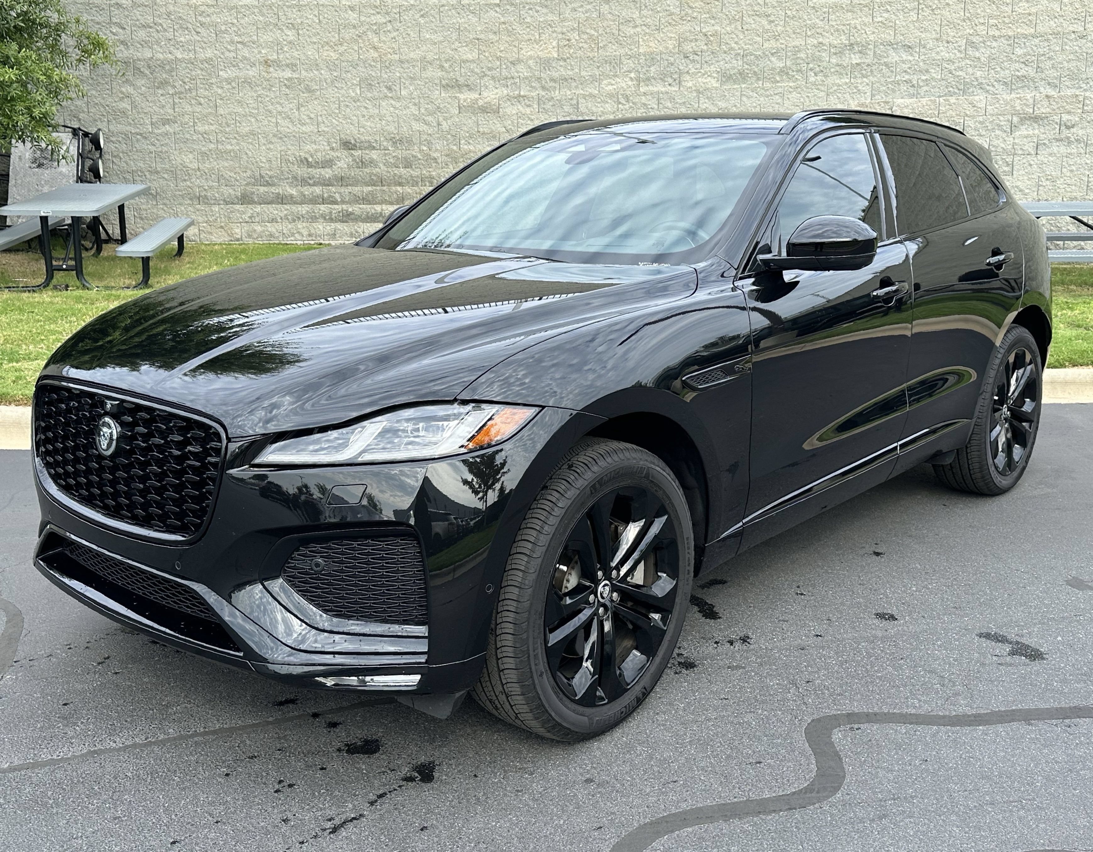 Used 2026 Jaguar F-PACE R-Dynamic S AWD/4WD image 2
