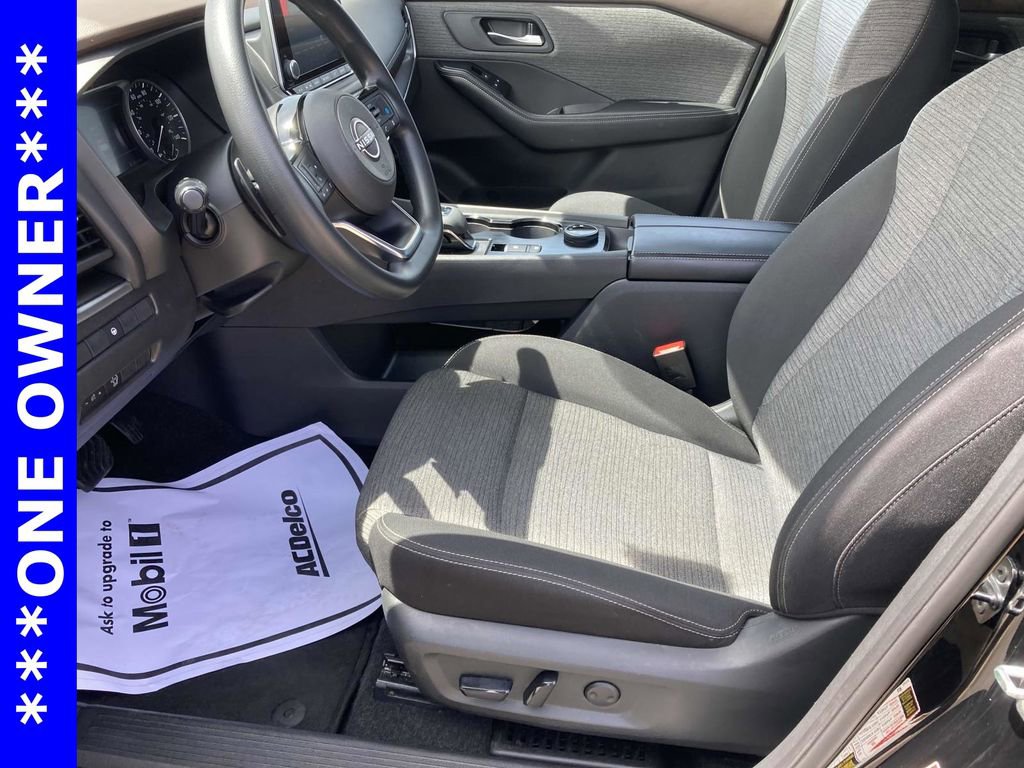 Used 2023 Nissan Rogue SV image 16