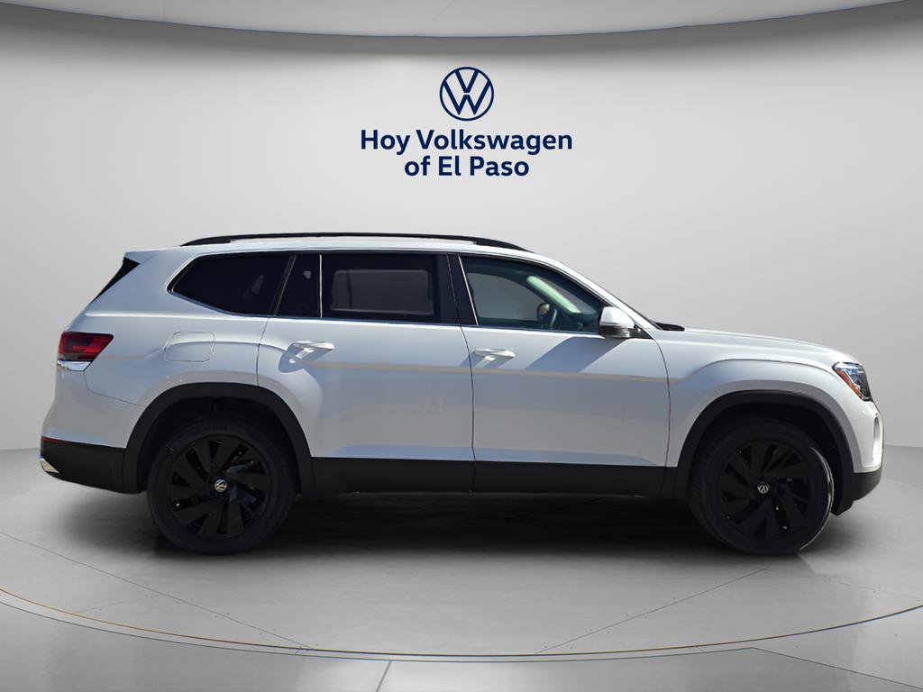 New 2026 Volkswagen Atlas SE FWD image 2