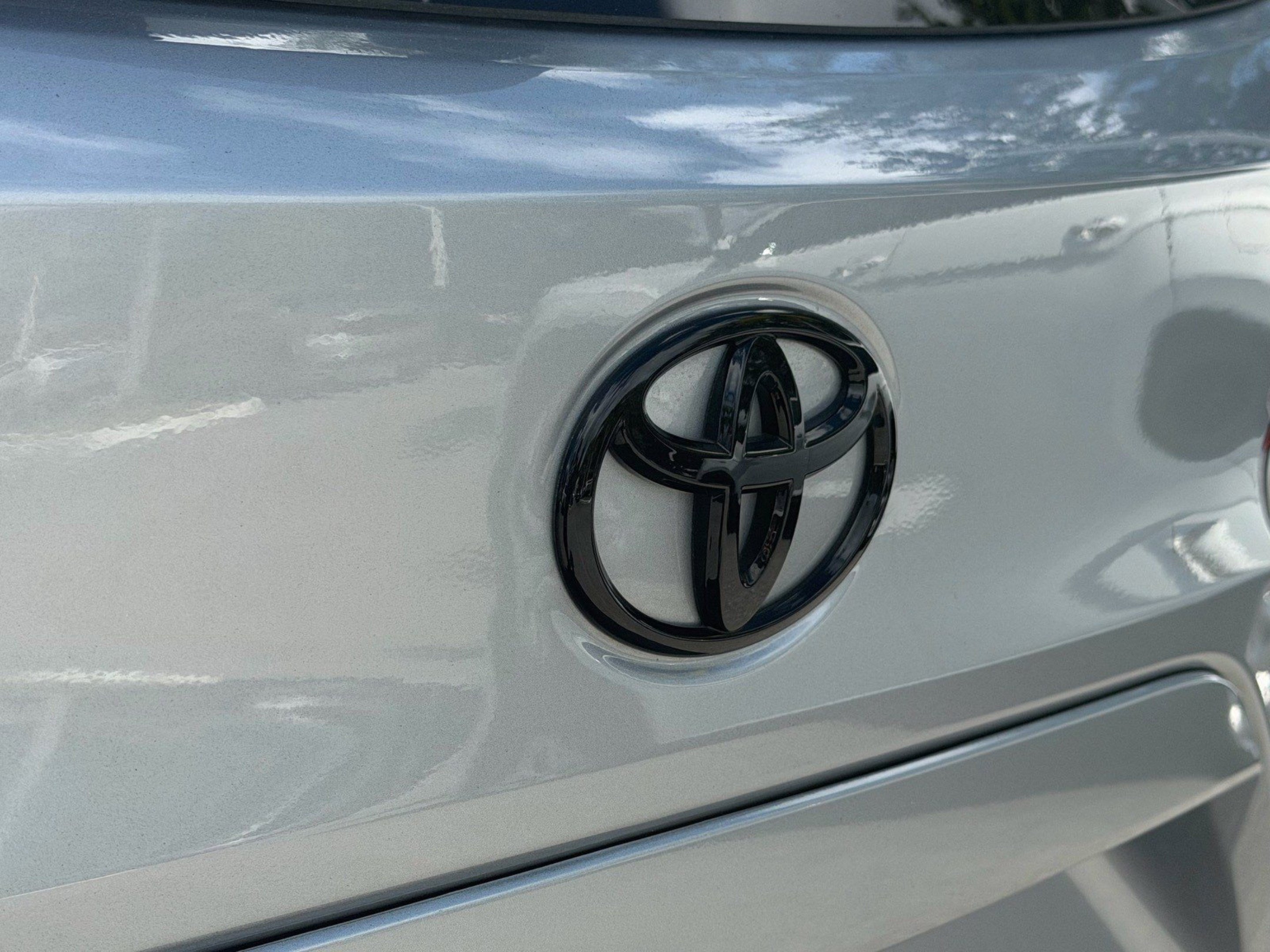 Used 2025 Toyota Corolla Cross AWD Hybrid w/ Convenience Package image 42