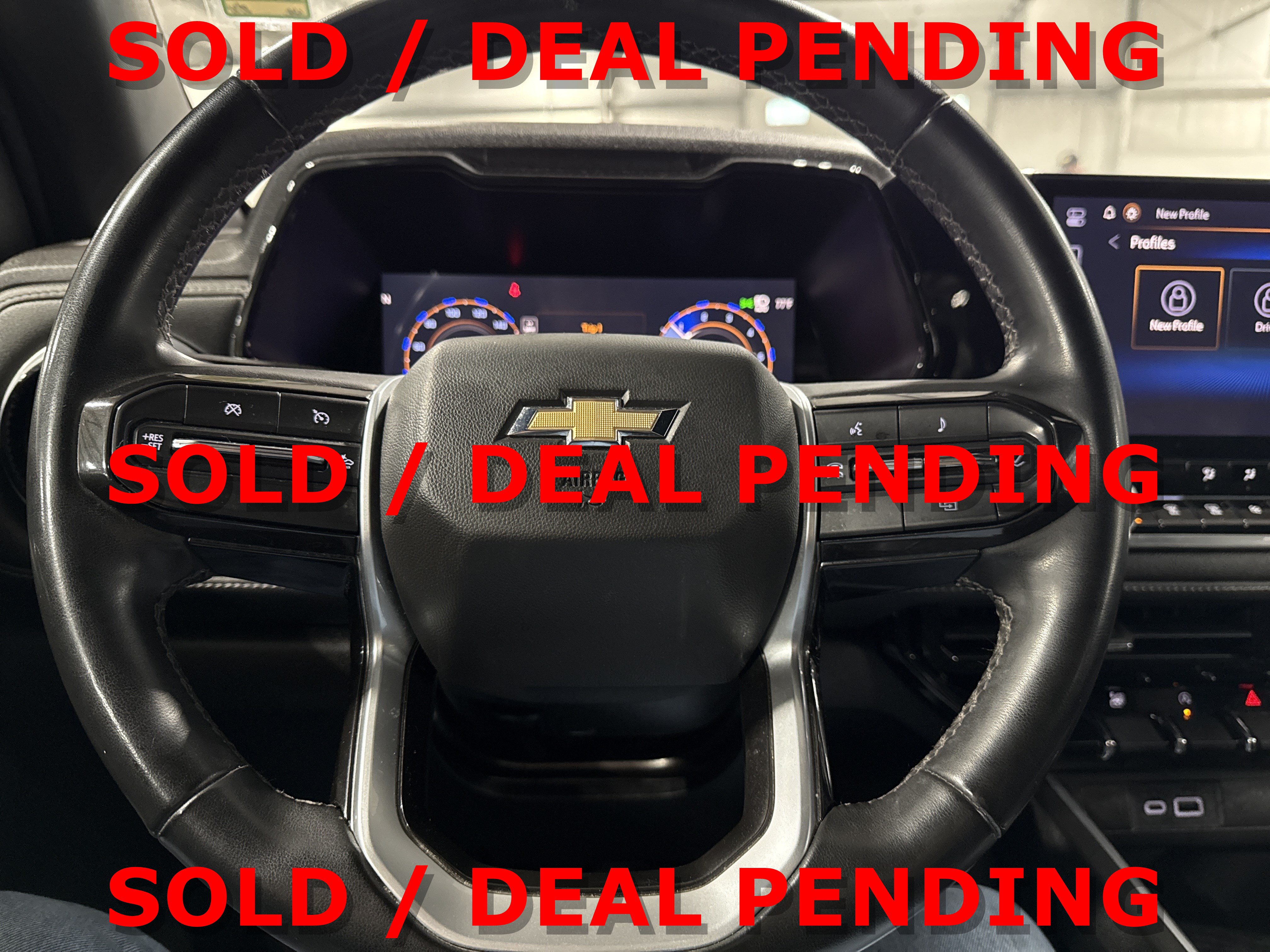 Used 2024 Chevrolet Colorado LT w/ LT Convenience Package AWD/4WD image 11