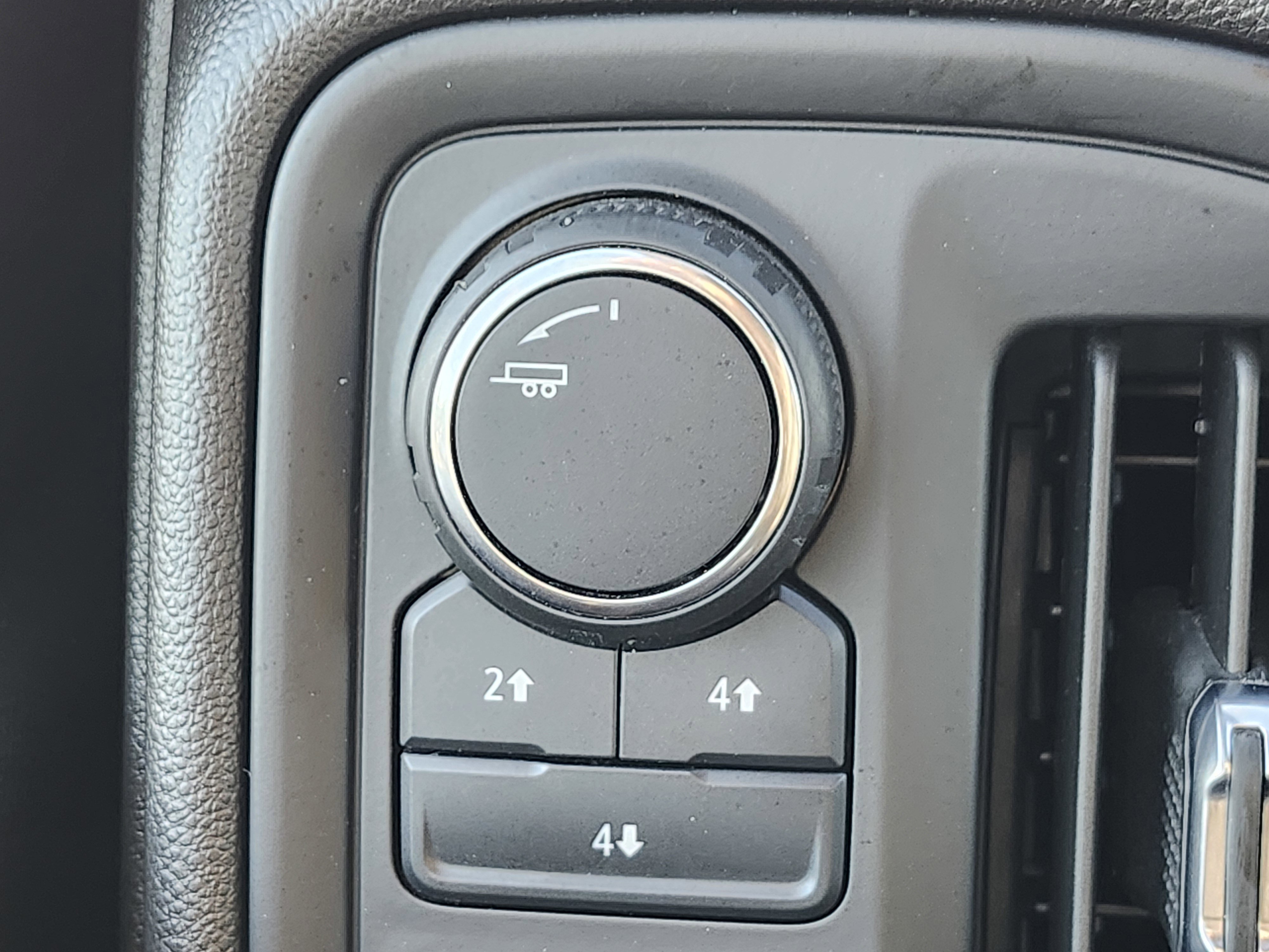 Used 2024 Chevrolet Silverado 2500 Custom w/ Custom Value Package image 34