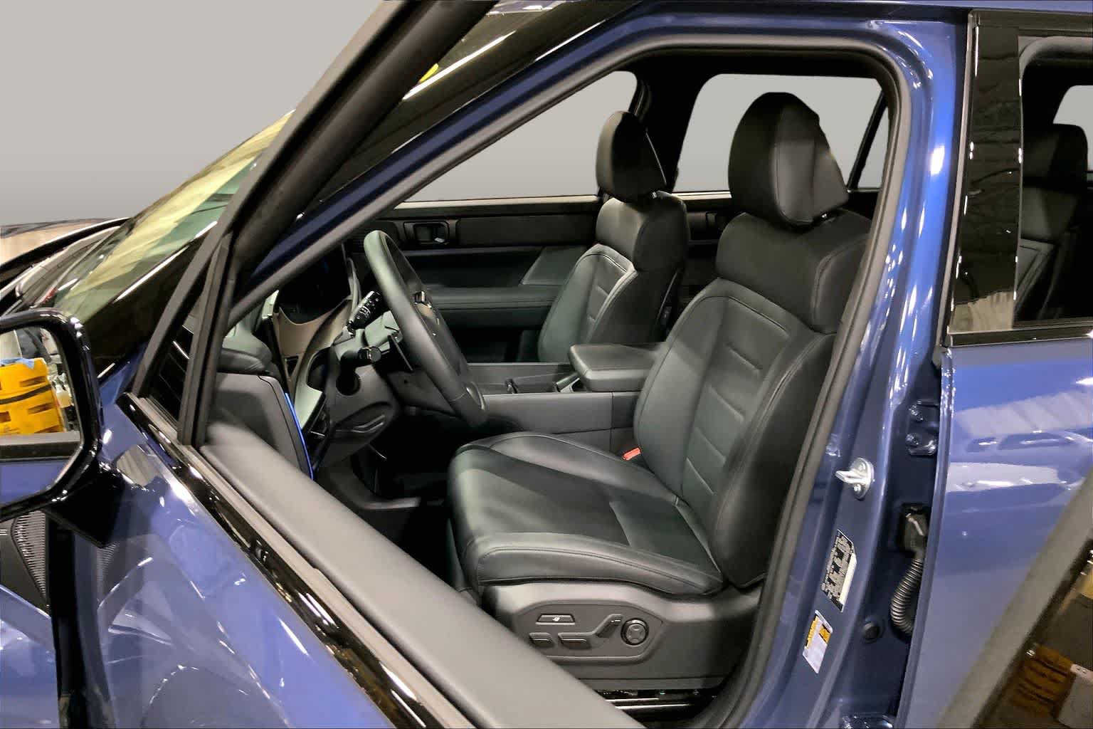 Used 2026 Hyundai Santa Fe Calligraphy AWD/4WD image 8
