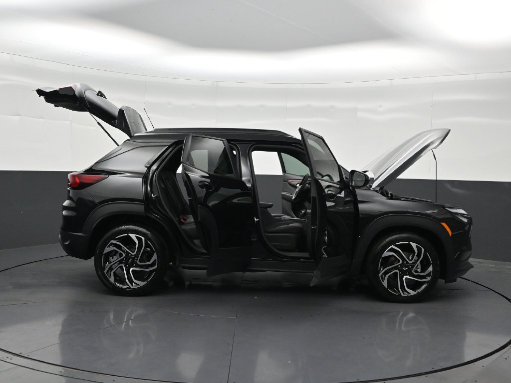 Used 2024 Chevrolet TrailBlazer RS w/ Driver Confidence Package FWD image 31