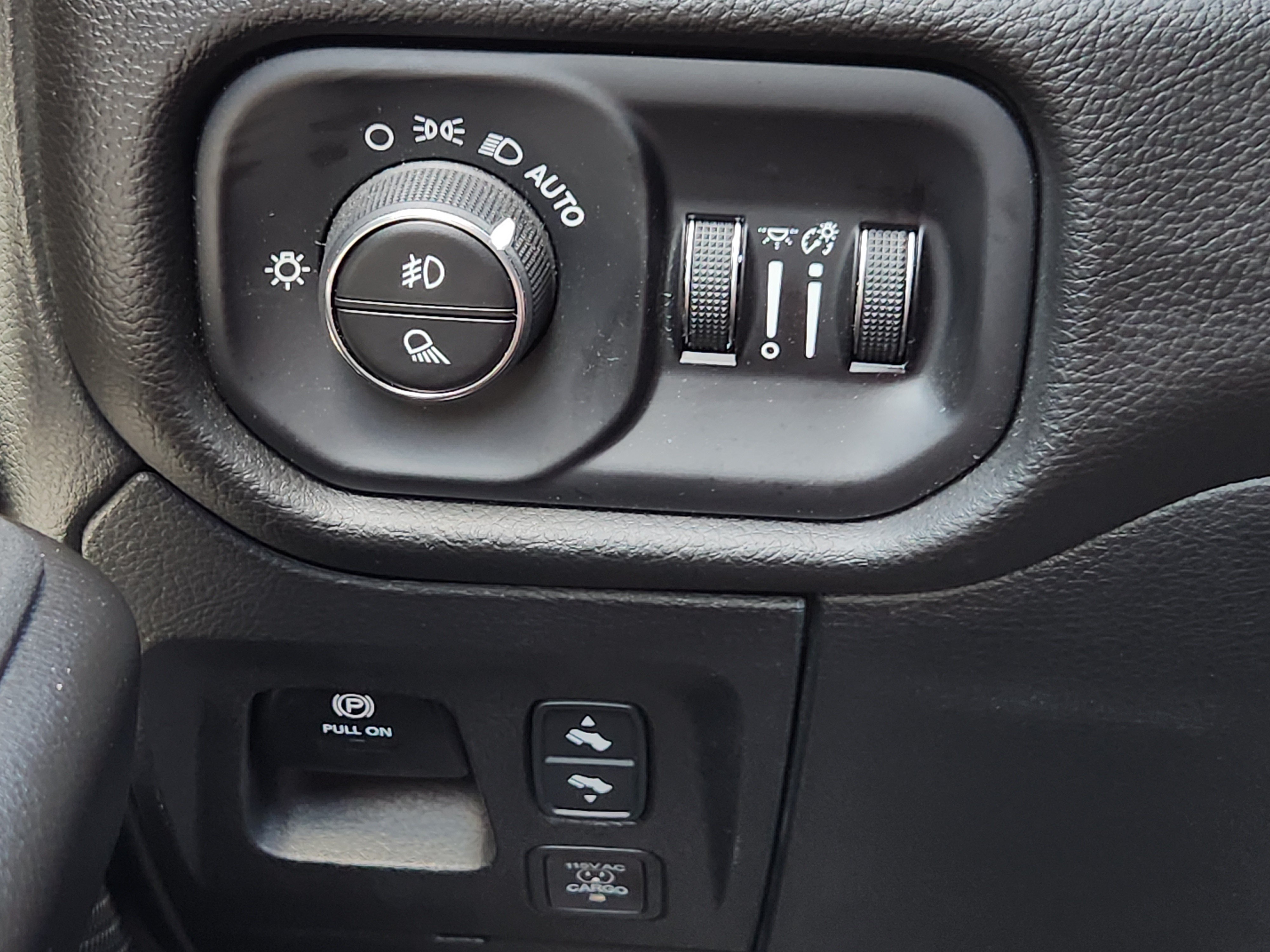 Used 2025 RAM 1500 Big Horn AWD/4WD image 25