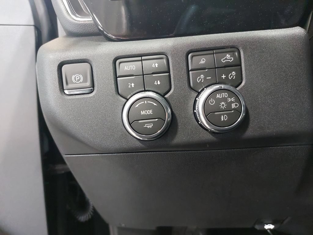 New 2026 GMC Sierra 3500 SLT w/ SLT Premium Package AWD/4WD image 26