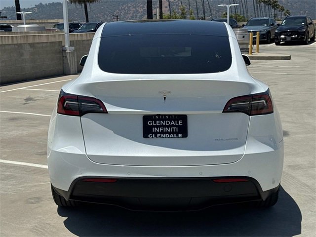 Used 2022 Tesla Model Y Long Range image 3