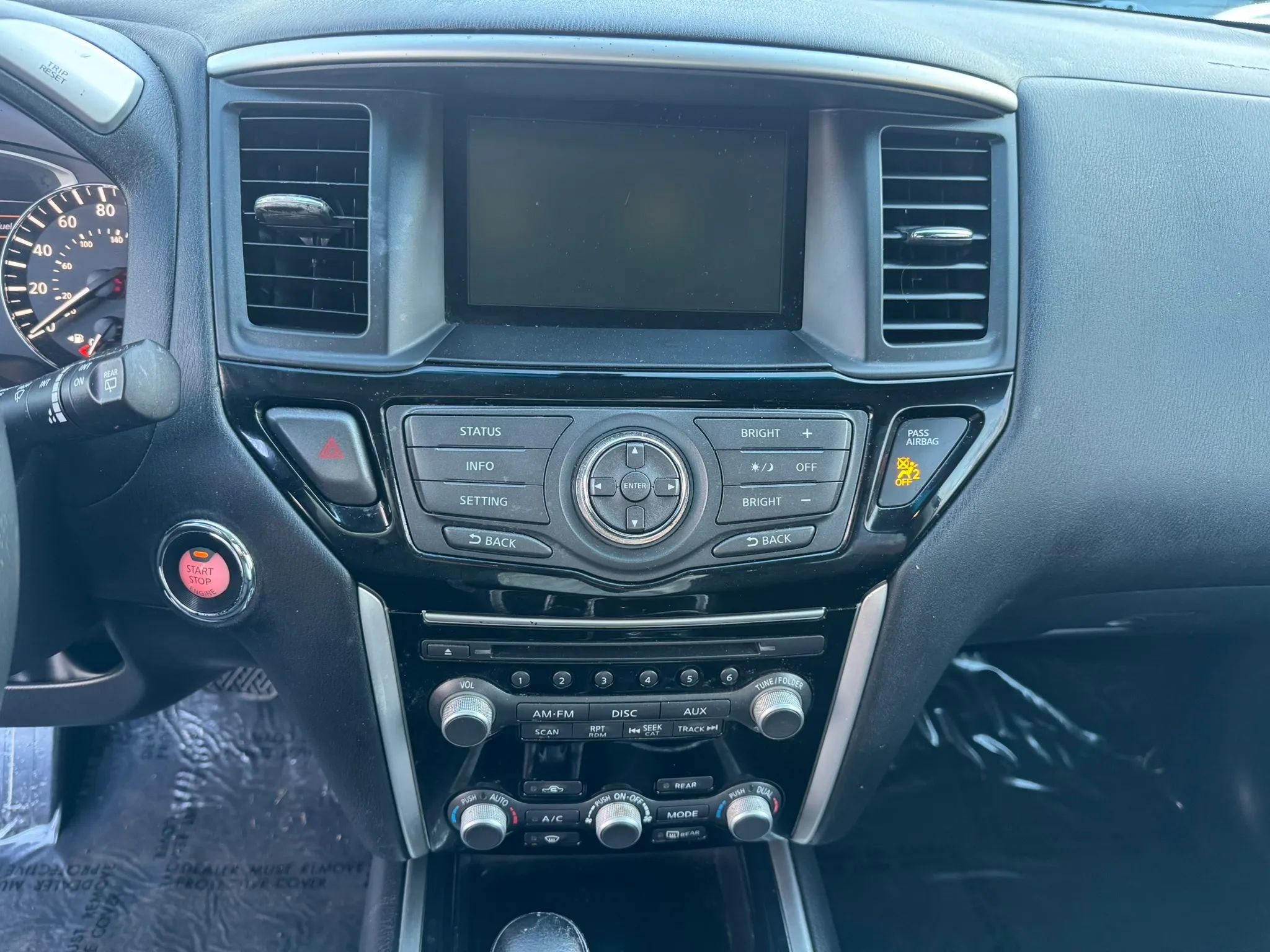 Used 2016 Nissan Pathfinder SV AWD/4WD image 15