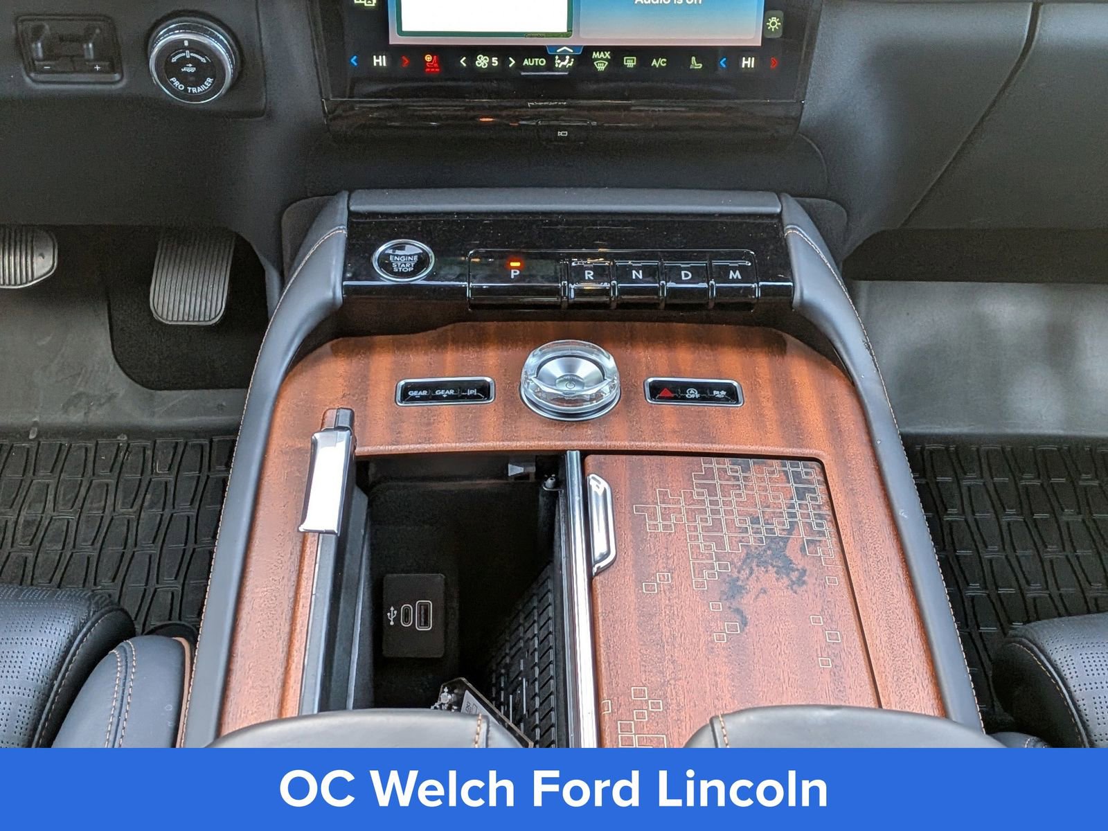 Certified 2025 Lincoln Navigator L Black Label image 23