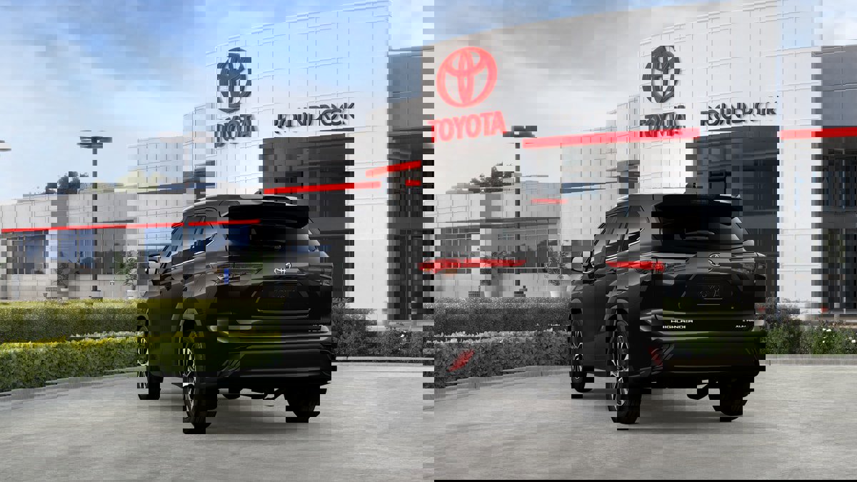 New 2026 Toyota Highlander XLE image 7