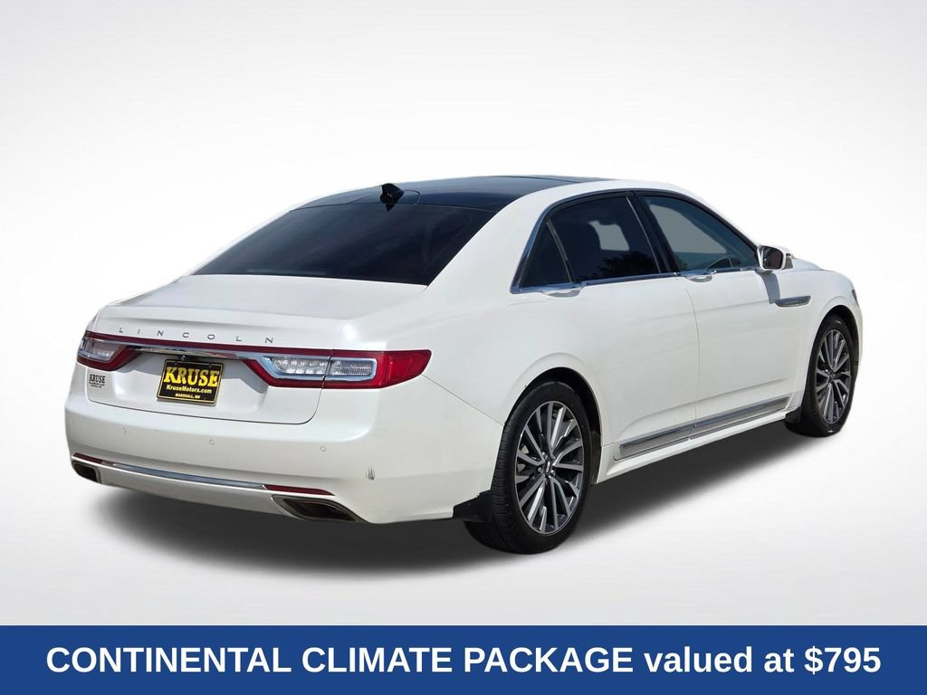 Used 2019 Lincoln Continental Select w/ Continental Climate Package AWD/4WD image 3