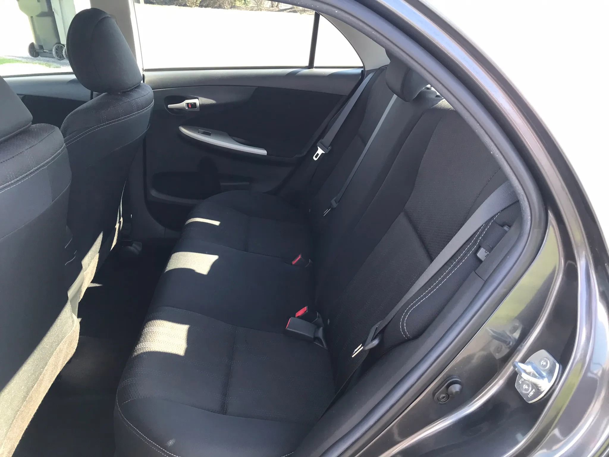 Used 2012 Toyota Corolla S image 29