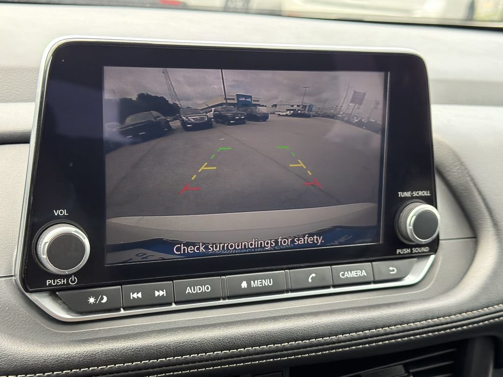Used 2024 Nissan Rogue S AWD/4WD image 5