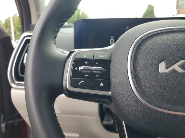 Used 2025 Kia Sorento EX image 17