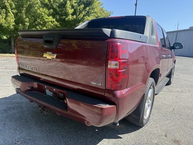 Used 2008 Chevrolet Avalanche LTZ w/ LTZ Preferred Equipment Group image 3