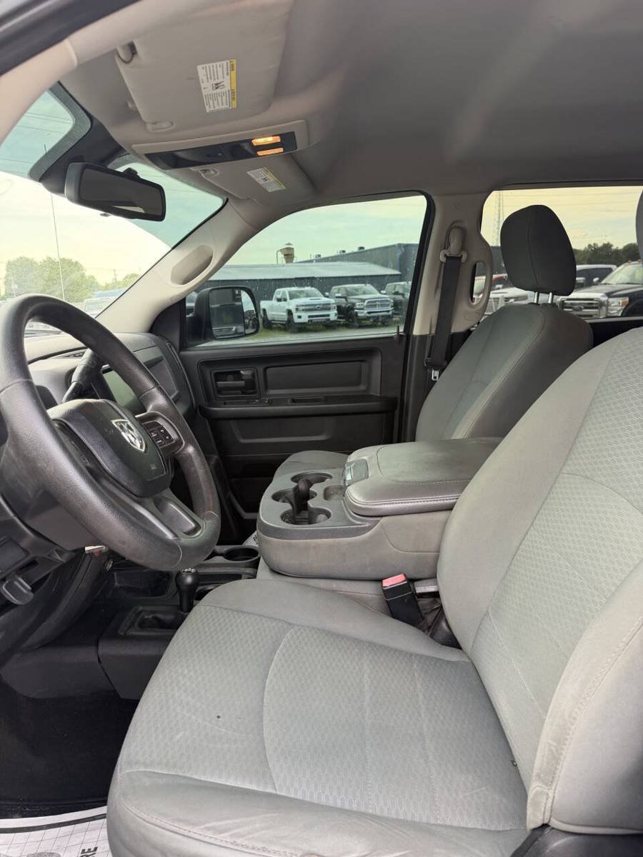 Used 2014 RAM 3500 Tradesman w/ Chrome Appearance Group AWD/4WD image 6