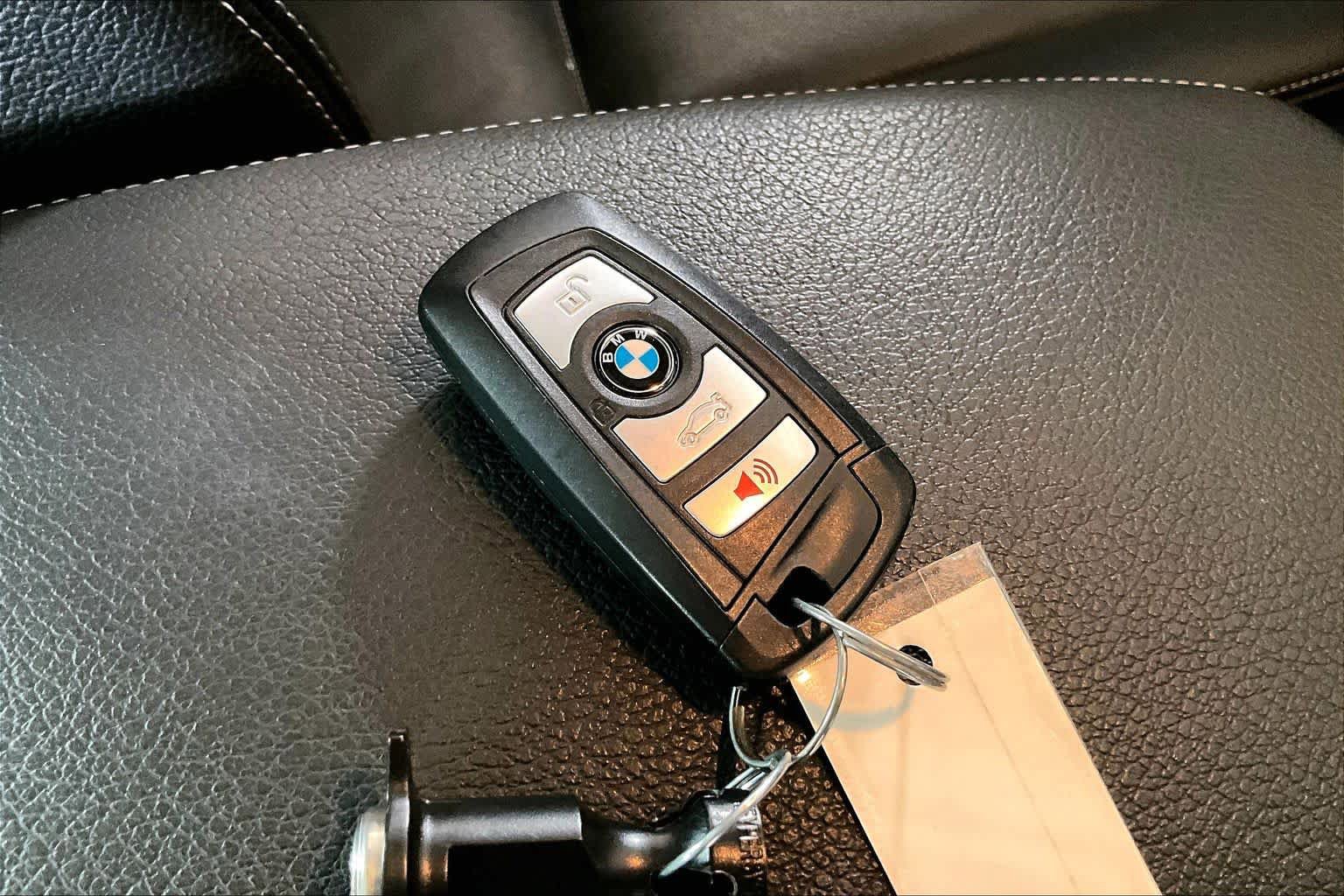 Used 2016 BMW X3 xDrive28i AWD/4WD image 14
