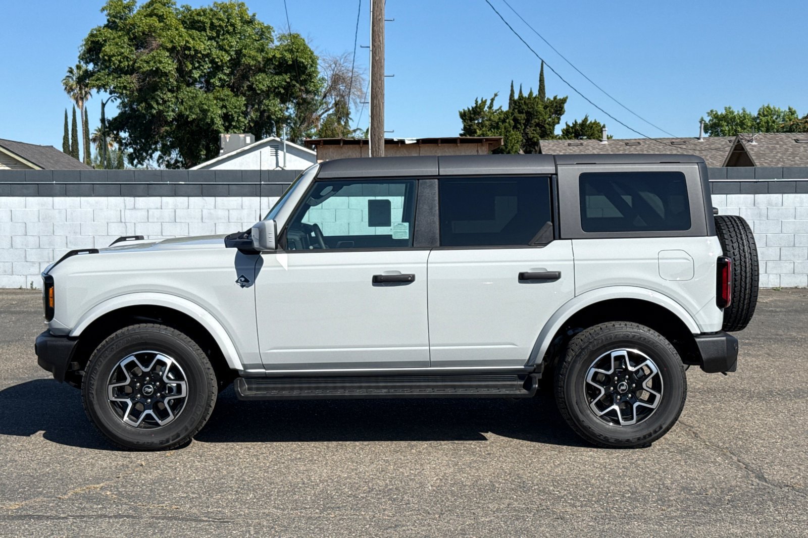 New 2026 Ford Bronco Outer Banks AWD/4WD image 7