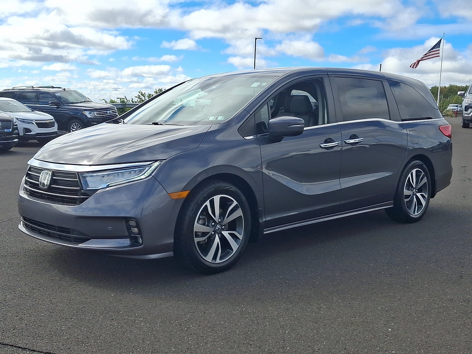 Used 2023 Honda Odyssey Touring image 3