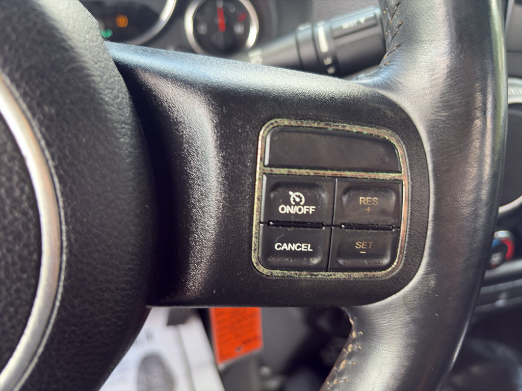 Used 2013 Jeep Wrangler Rubicon AWD/4WD image 12