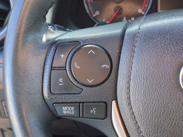 Used 2017 Toyota RAV4 SE image 18