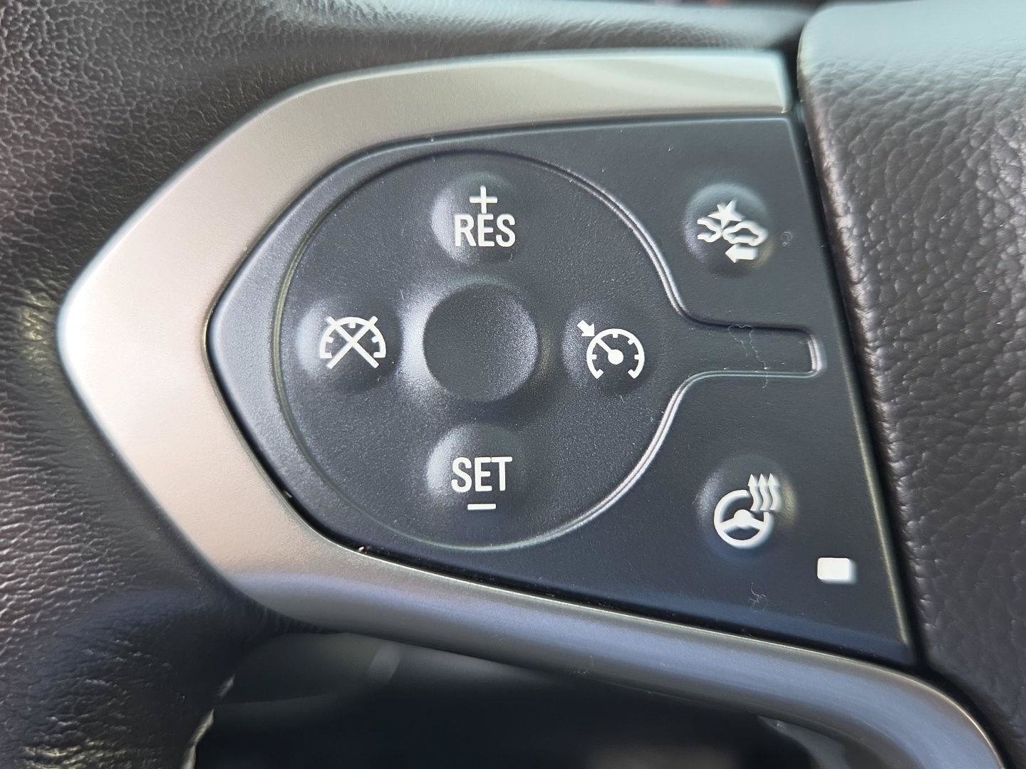 Used 2018 Chevrolet Silverado 1500 High Country AWD/4WD image 17