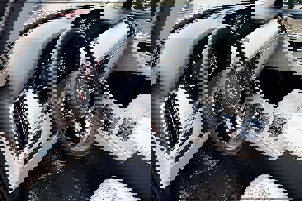 Used 2025 MAZDA CX-90 Plug-In Hybrid w/ Premium Plus image 14