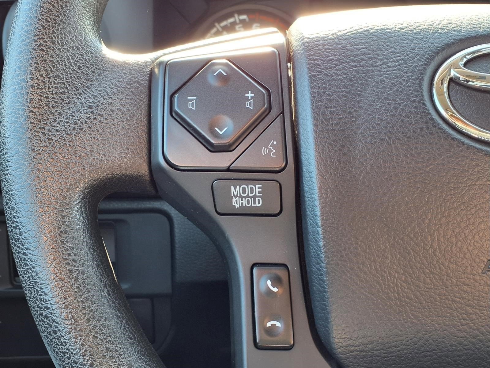 Used 2017 Toyota Tacoma SR image 23