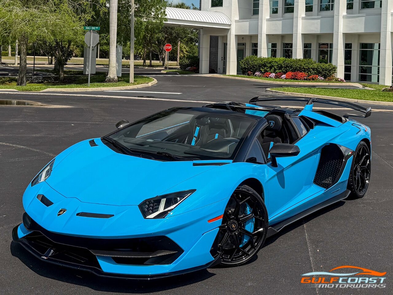 Used 2021 Lamborghini Aventador SVJ AWD/4WD image 10