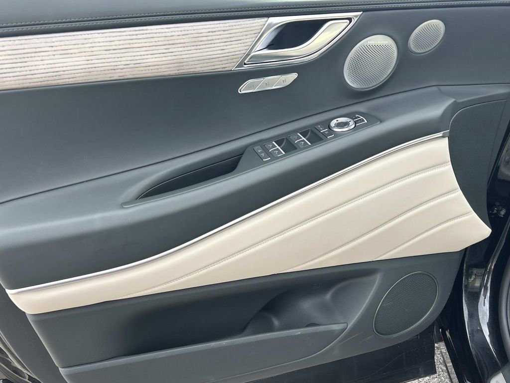 Used 2025 Genesis GV80 3.5T Advanced image 18