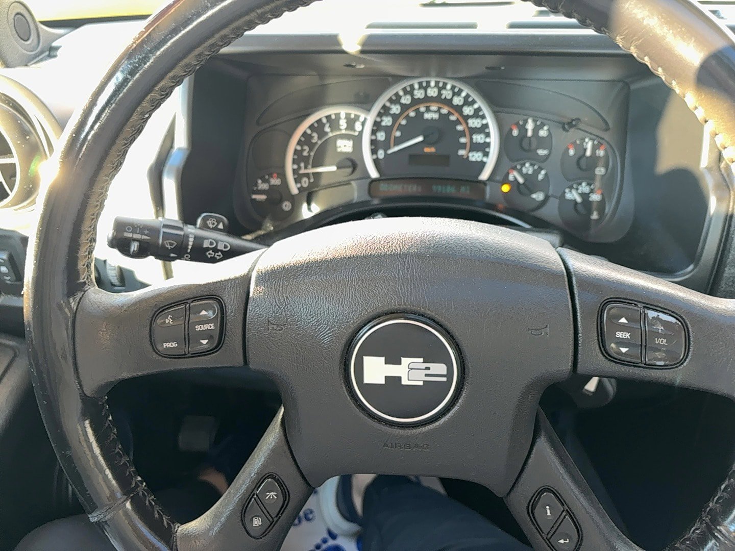Used 2005 HUMMER H2 SUT w/ Preferred Equipment Group image 25